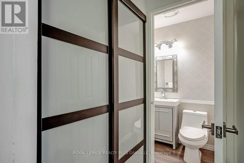 136 - 1058 Falgarwood Drive, Oakville, ON - Indoor Photo Showing Bathroom