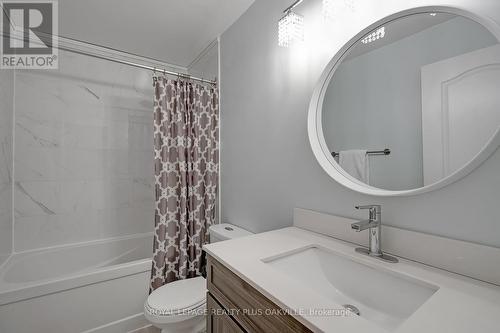 136 - 1058 Falgarwood Drive, Oakville, ON - Indoor Photo Showing Bathroom