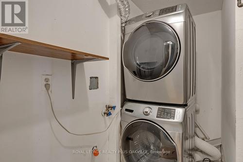 136 - 1058 Falgarwood Drive, Oakville, ON - Indoor Photo Showing Laundry Room