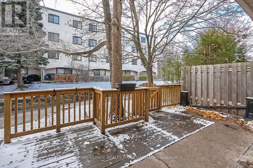 136 - 1058 Falgarwood Drive, Oakville, ON - Outdoor