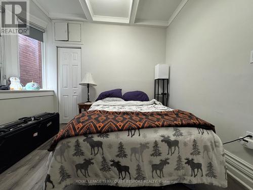 #2 - Main - 61 Chelsea Avenue, Toronto, ON - Indoor Photo Showing Bedroom