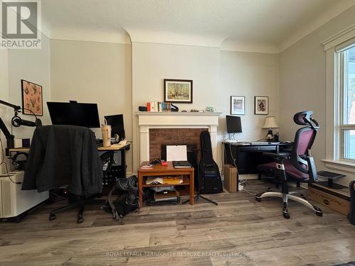 #2 - Main - 61 Chelsea Avenue, Toronto, ON - Indoor Photo Showing Office