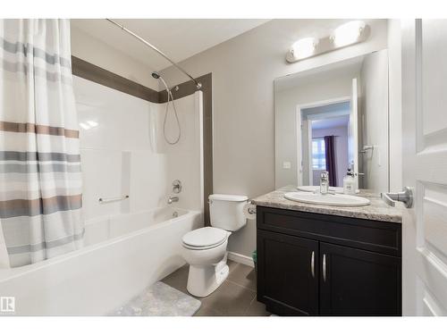 346 Secord Bv Nw, Edmonton, AB - Indoor Photo Showing Bathroom
