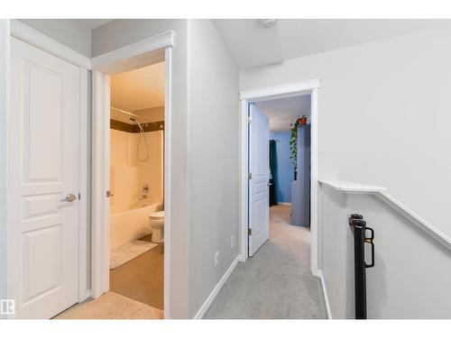 346 Secord Bv Nw, Edmonton, AB - Indoor Photo Showing Other Room