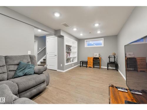 346 Secord Bv Nw, Edmonton, AB - Indoor