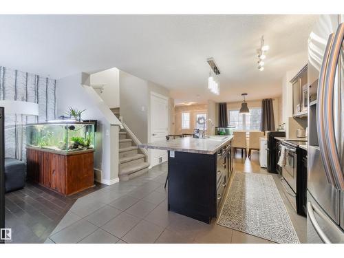 346 Secord Bv Nw, Edmonton, AB - Indoor Photo Showing Kitchen