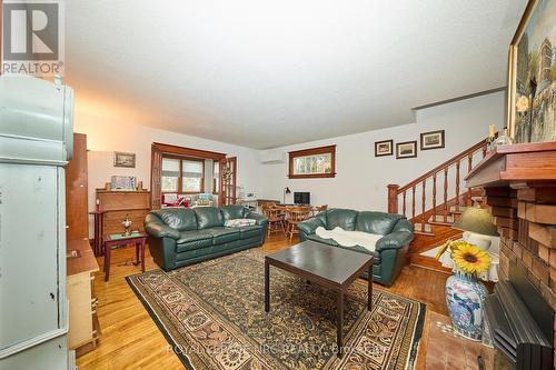517 Crescent Road, Fort Erie (Crescent Park), ON - Indoor Photo Showing Living Room