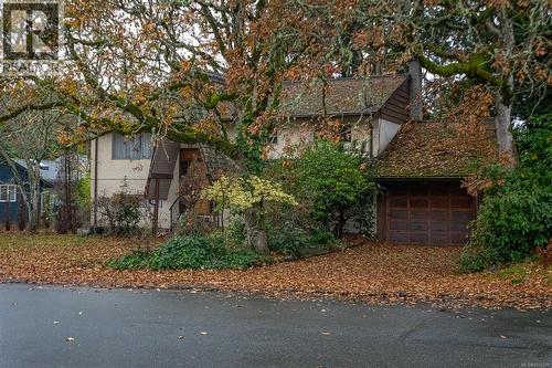 2834 Aldwynd Rd, Langford, BC - Outdoor