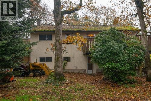 2834 Aldwynd Rd, Langford, BC - Outdoor