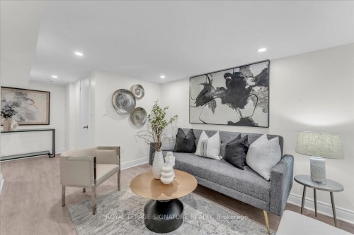 49 Ivordale Crescent, Toronto, ON - Indoor Photo Showing Living Room