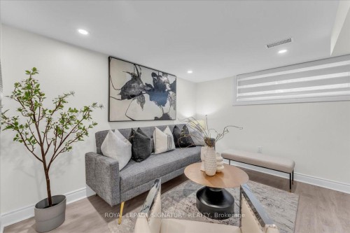 49 Ivordale Crescent, Toronto, ON - Indoor Photo Showing Living Room