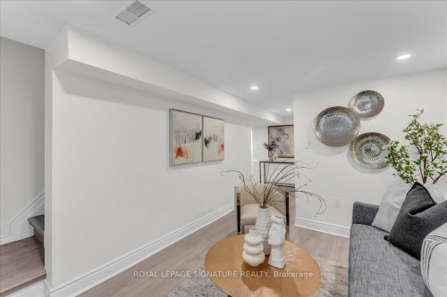 49 Ivordale Crescent, Toronto, ON - Indoor