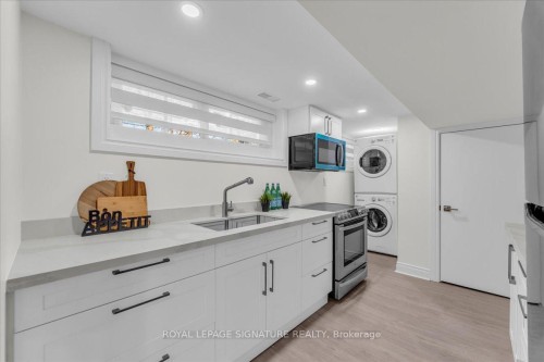 49 Ivordale Crescent, Toronto, ON - Indoor Photo Showing Kitchen