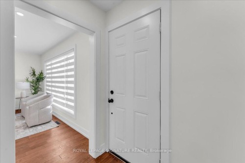 49 Ivordale Crescent, Toronto, ON - Indoor Photo Showing Other Room
