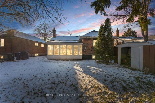 49 Ivordale Crescent, Toronto, ON - Outdoor