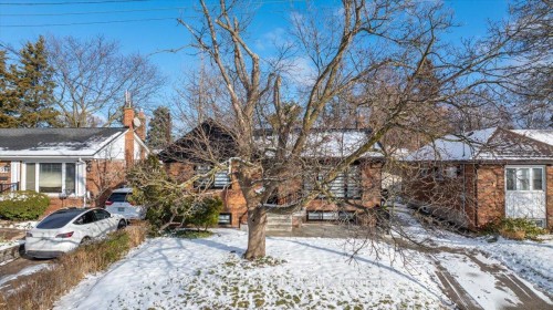 49 Ivordale Crescent, Toronto, ON - Outdoor