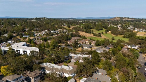 5-1356 Slater St, Saanich, BC 