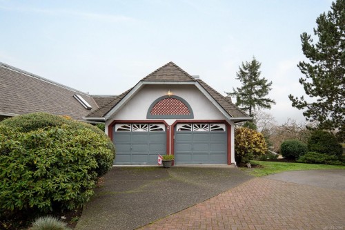 5-1356 Slater St, Saanich, BC 