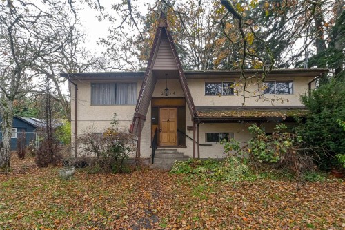 2834 Aldwynd Rd, Langford, BC 