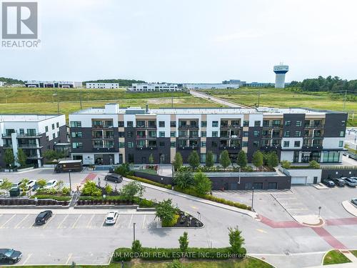 114 - 555 William Graham Drive, Aurora, ON - Outdoor With View