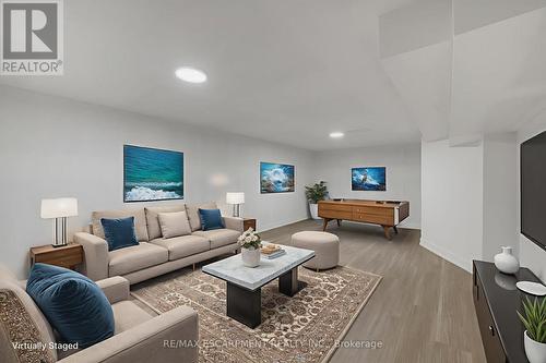 20 Crosthwaite Avenue N, Hamilton, ON - Indoor Photo Showing Living Room