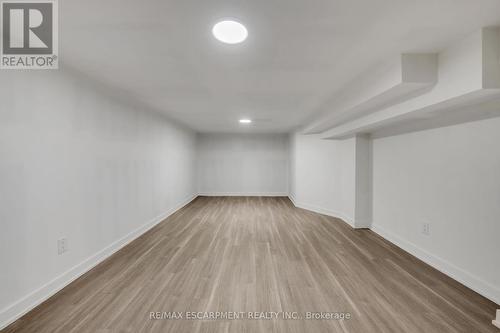20 Crosthwaite Avenue N, Hamilton, ON - Indoor Photo Showing Other Room