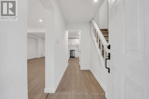 20 Crosthwaite Avenue N, Hamilton, ON - Indoor Photo Showing Other Room