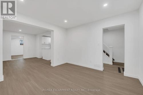 20 Crosthwaite Avenue N, Hamilton, ON - Indoor Photo Showing Other Room