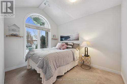 65 Norton Drive, Guelph (Grange Road), ON - Indoor Photo Showing Bedroom