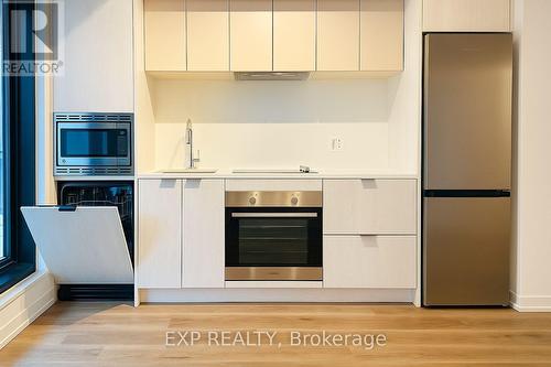 509 - 1 Jarvis Street, Hamilton, ON - Indoor Photo Showing Kitchen