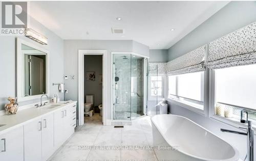 267 King High Drive, Vaughan, ON - Indoor Photo Showing Bathroom