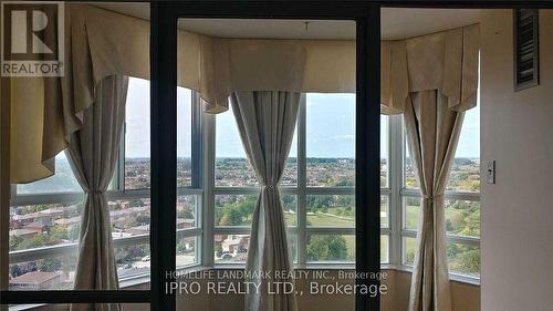 1615 - 50 Kingsbridge Garden Circle, Mississauga, ON - Indoor Photo Showing Other Room