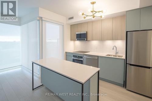 307 - 6 Chartwell Road, Toronto, ON - Indoor Photo Showing Kitchen With Stainless Steel Kitchen