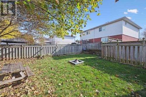 424 Benesfort Court, Kitchener, ON - Outdoor