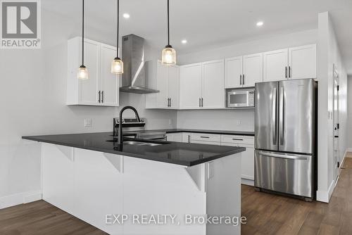 7 South Court Street W, Norwich, ON - Indoor Photo Showing Kitchen With Stainless Steel Kitchen With Upgraded Kitchen