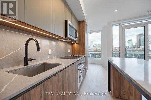 532 - 15 Richardson Street, Toronto, ON - Indoor Photo Showing Kitchen