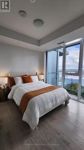 2004 - 7895 Jane Street, Vaughan, ON - Indoor Photo Showing Bedroom