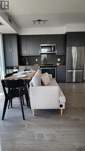 2004 - 7895 Jane Street, Vaughan, ON - Indoor Photo Showing Kitchen