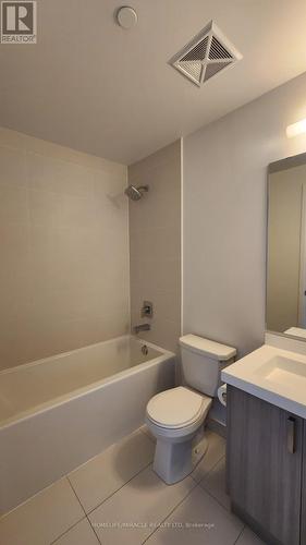 2004 - 7895 Jane Street, Vaughan, ON - Indoor Photo Showing Bathroom
