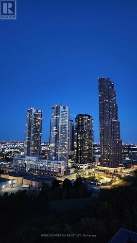 2004 - 7895 Jane Street, Vaughan, ON - Outdoor