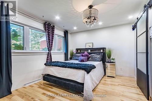 107 Weber Street S, Waterloo, ON - Indoor Photo Showing Bedroom