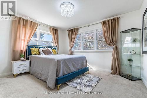 107 Weber Street S, Waterloo, ON - Indoor Photo Showing Bedroom