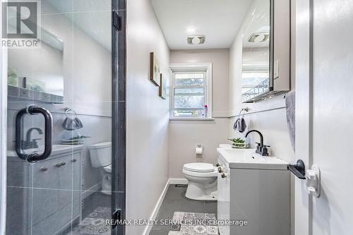 107 Weber Street S, Waterloo, ON - Indoor Photo Showing Bathroom