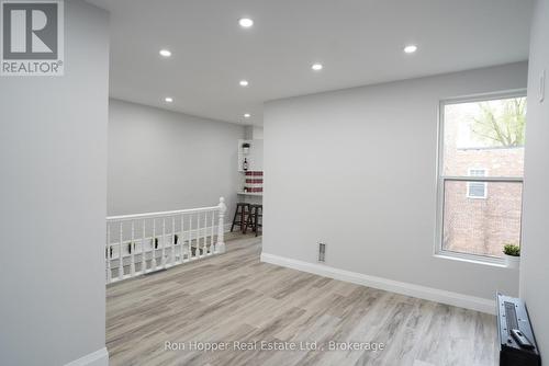 second floor - 353 11Th Street E, Owen Sound, ON - Indoor Photo Showing Other Room