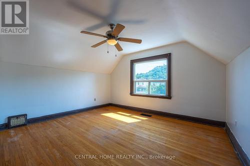 1650 King Street E, Hamilton, ON - Indoor Photo Showing Other Room