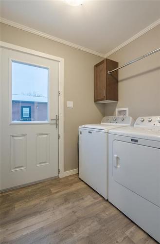 38 2695 Main Street, Winnipeg, MB - Indoor Photo Showing Laundry Room