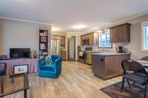 38 2695 Main Street, Winnipeg, MB - Indoor