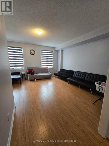 5 Shiff Crescent, Brampton, ON - Indoor Photo Showing Other Room