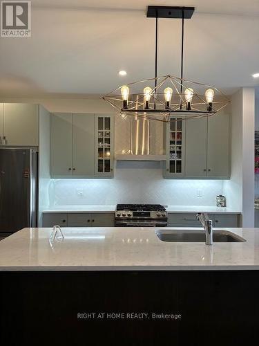 26 Stanhope Court, Ottawa, ON - Indoor Photo Showing Kitchen