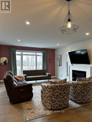 26 Stanhope Court, Ottawa, ON - Indoor Photo Showing Other Room With Fireplace